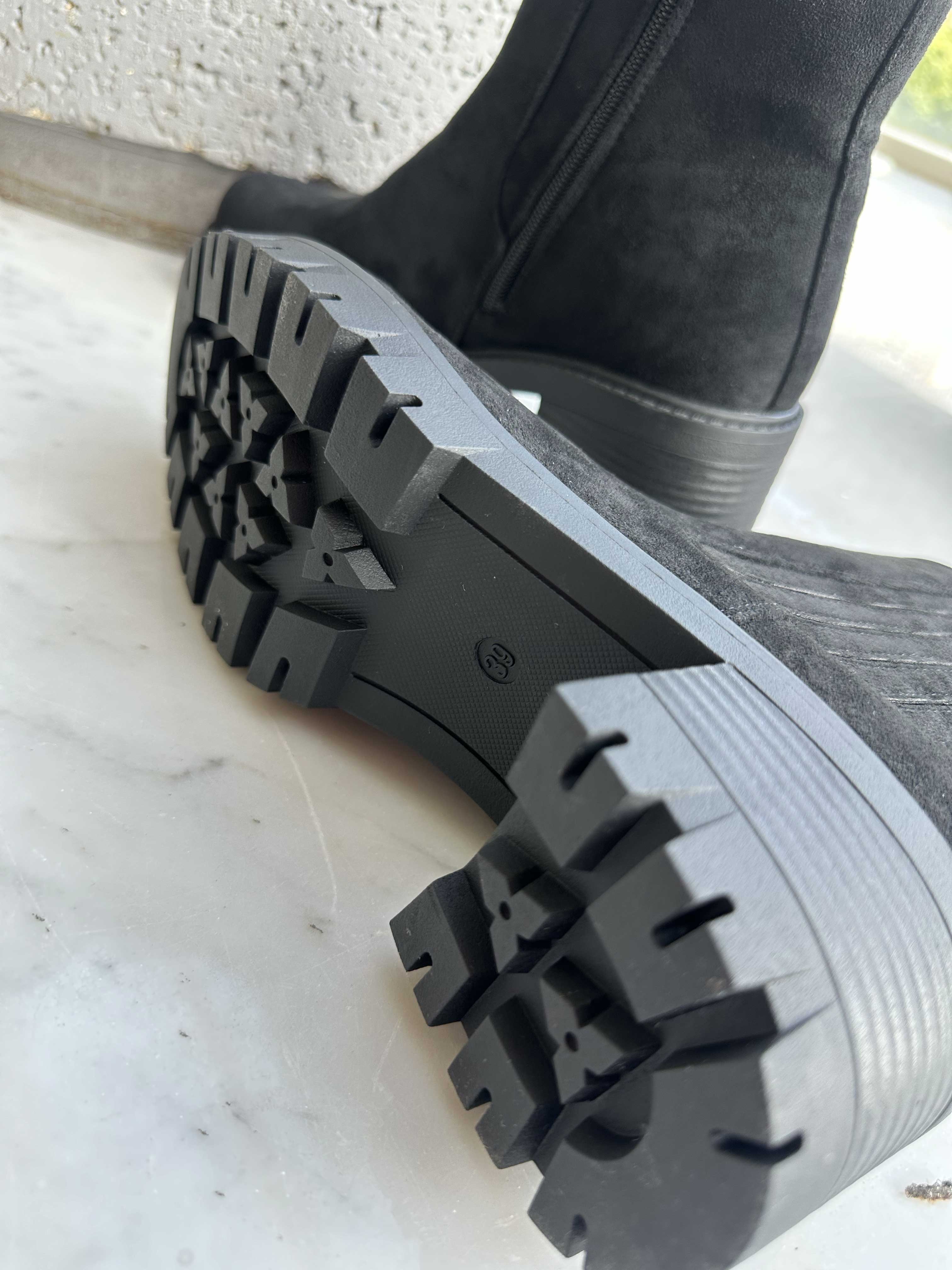 Cuba - Støvler i ruskindslook med bred hæl